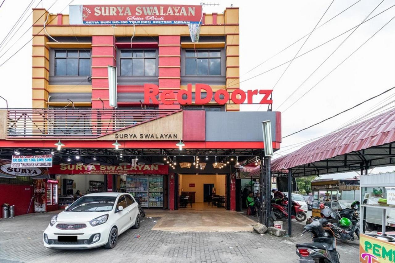 Reddoorz Syariah @ Jalan Setiabudi Medan 3 Екстер'єр фото