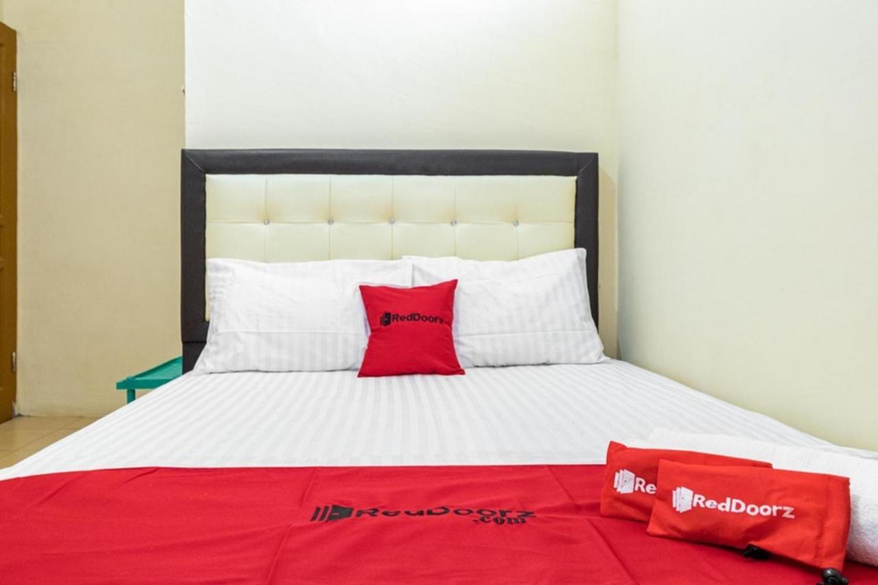 Reddoorz Syariah @ Jalan Setiabudi Medan 3 Екстер'єр фото